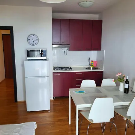 Nikola Apartamento *