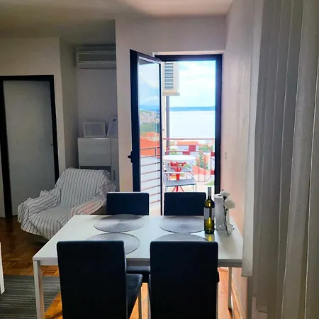 Nikola Apartamento Novi Vinodolski