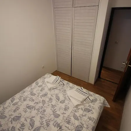 Nikola Apartamento