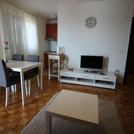Nikola * Novi Vinodolski