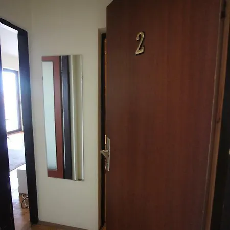 Nikola Apartment *